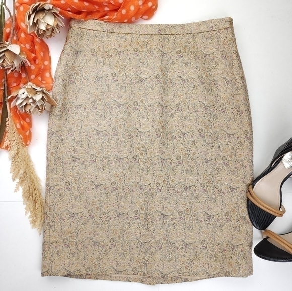 New Loft Gold Silk Blend Pencil Skirt Sz 6 - Picture 10 of 10